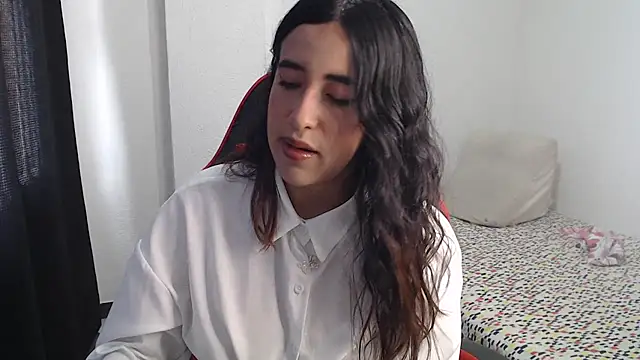 Snapshot of __leaa chatting on July 2026 06:05:01 PM leaa online show from July 2026 06:05:01 PM