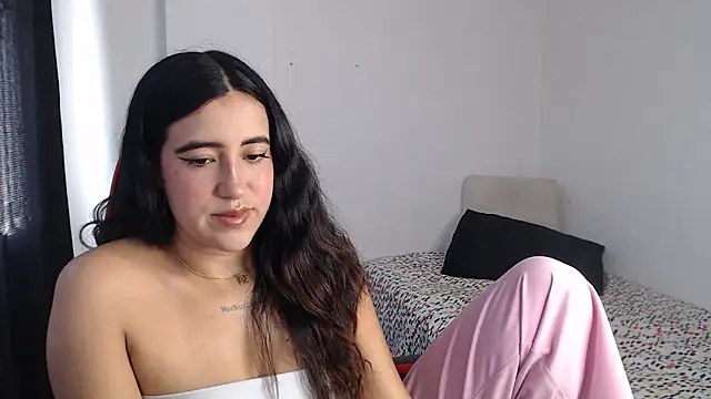 Snapshot of __leaa chatting on July 2026 04:39:33 PM leaa online show from July 2026 04:39:33 PM