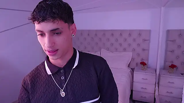 JhoanLeandro online show from April 2026 04:39:01 AM