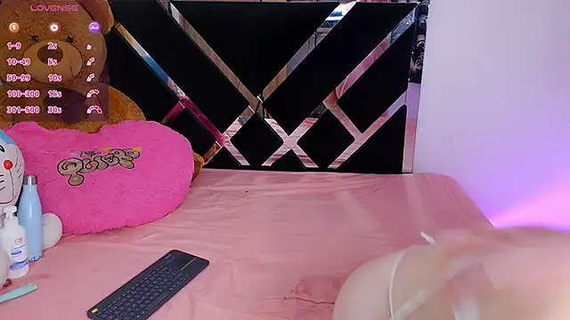 CatalinaSmith1 online show from February 2026 11:36:01 PM