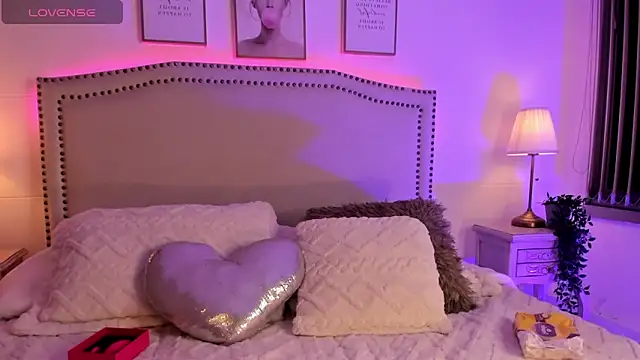 Daphne chers online show from April 2026 10:11:01 AM