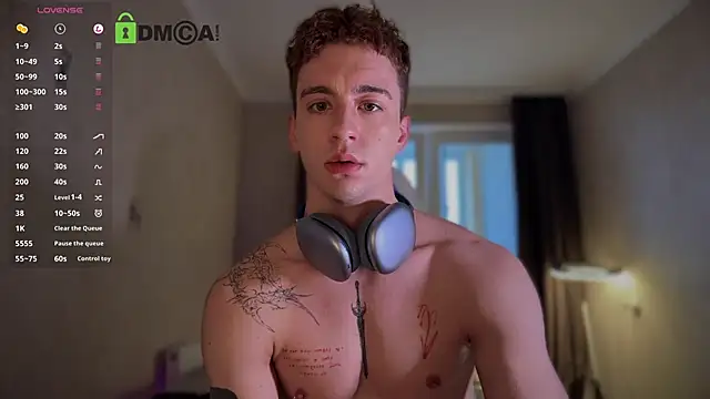 VincentSmith02 online show from October 2025 08:24:01 AM