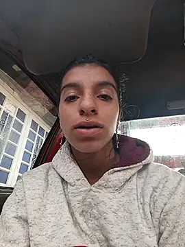 Ariell Kieran online show from February 2025 05:04:01 PM