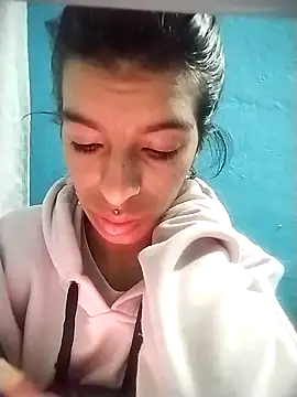 Ariell Kieran online show from September 2025 07:32:02 AM