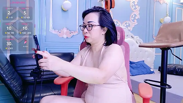 Snapshot of LucianaMe chatting on June 2026 02:30:01 PM LucianaMe online show from June 2026 02:30:01 PM