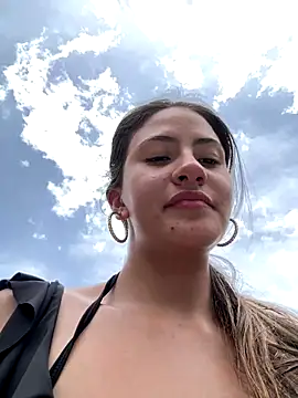 Andrea18 blonde online show from October 2025 05:35:01 PM