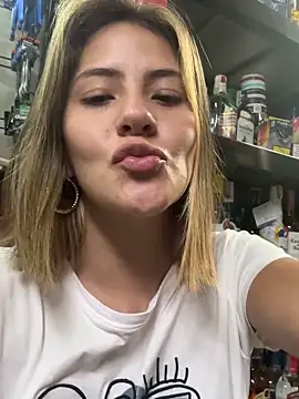 Andrea18 blonde online show from October 2025 11:31:01 PM