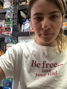 Andrea18 blonde online show from February 2026 02:55:02 PM