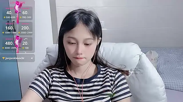 xunian71O online show from February 2025 01:33:01 AM