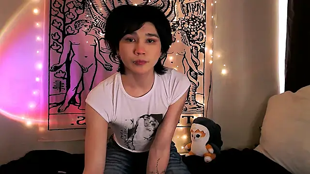 Snapshot of rennnuts chatting on March 2025 02:22:01 PM rennnuts online show from March 2025 02:22:01 PM