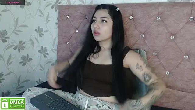 Snapshot of sweety_ashly chatting on February 2025 12:13:01 PM sweety ashly online show from February 2025 12:13:01 PM