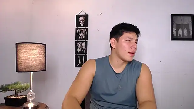 JamesCr  online show from November 2025 02:12:02 AM