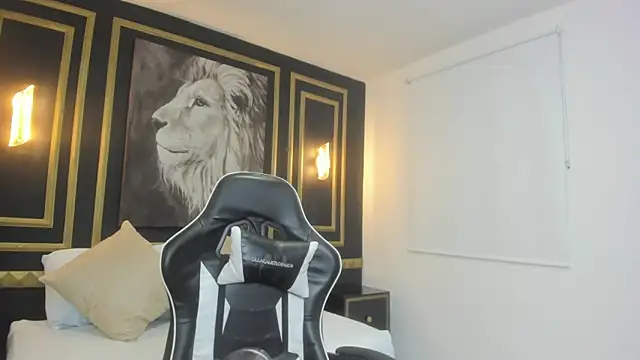 tiffanny doll  online show from February 2026 12:38:01 PM