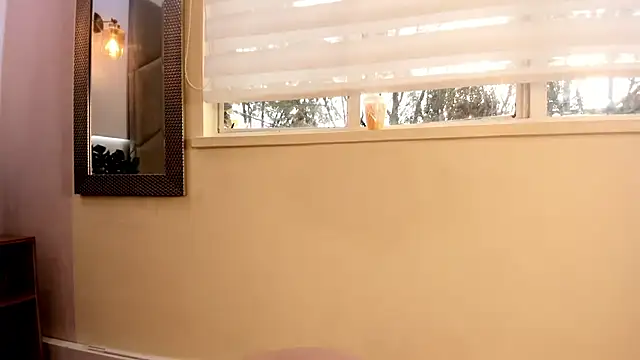 AzunaStar online show from February 2026 10:32:02 PM