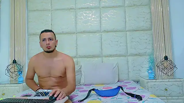 Snapshot of ThaliaANDNicholas chatting on March 2025 07:25:01 PM ThaliaANDNicholas online show from March 2025 07:25:01 PM