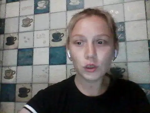 Snapshot of Anna_wey chatting on June 2026 07:13:01 PM Anna wey online show from June 2026 07:13:01 PM