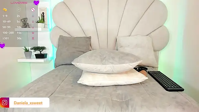 Danielaangelina online show from March 2026 08:26:33 AM