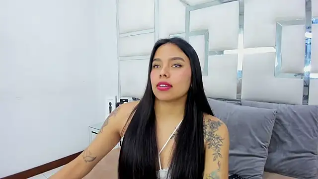 ZoeWan69 online show from March 2025 04:55:02 PM