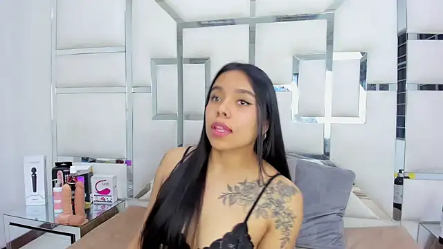 ZoeWan69 online show from March 2025 06:41:02 PM