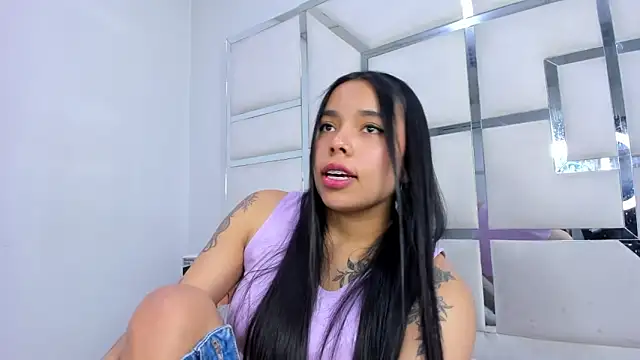 ZoeWan69 online show from November 2025 12:40:02 PM