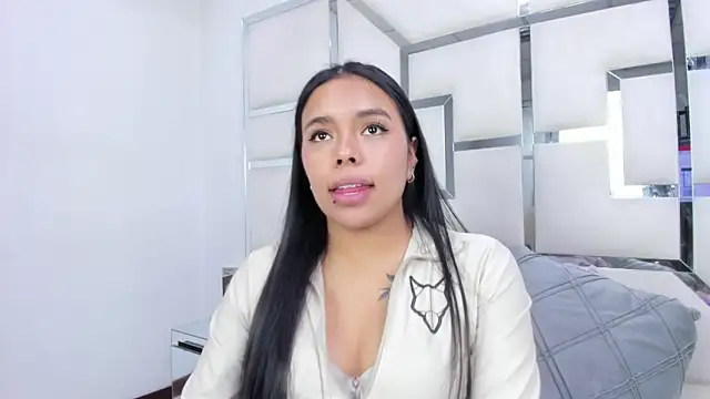 ZoeWan69 online show from March 2026 02:39:02 PM