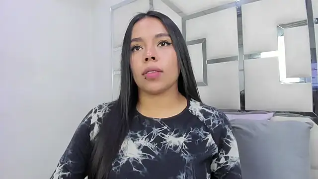 ZoeWan69 online show from April 2026 02:06:02 PM