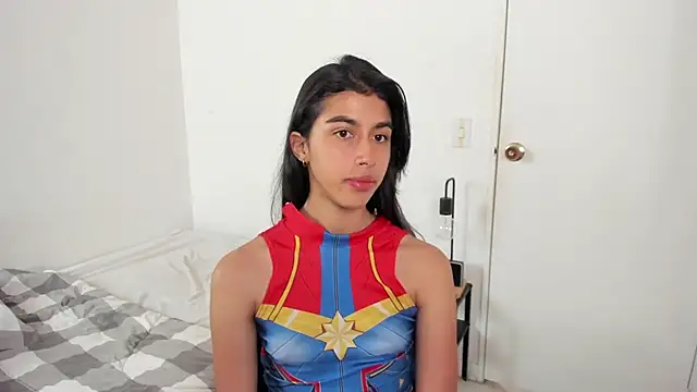 Snapshot of Mazikeen__18 chatting on June 2026 01:33:01 PM Mazikeen 18 online show from June 2026 01:33:01 PM