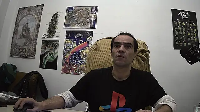 ReyDeBotones online show from April 2026 07:58:01 PM