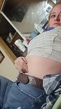 Snapshot of CutiepieMandii143 chatting on March 2026 04:29:01 AM CutiepieMandii143 online show from March 2026 04:29:01 AM