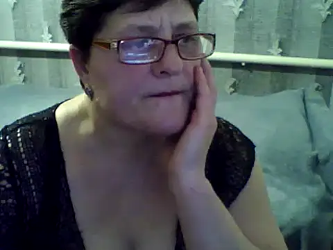 Snapshot of ElzaJewel chatting on March 2025 06:30:01 PM ElzaJewel online show from March 2025 06:30:01 PM