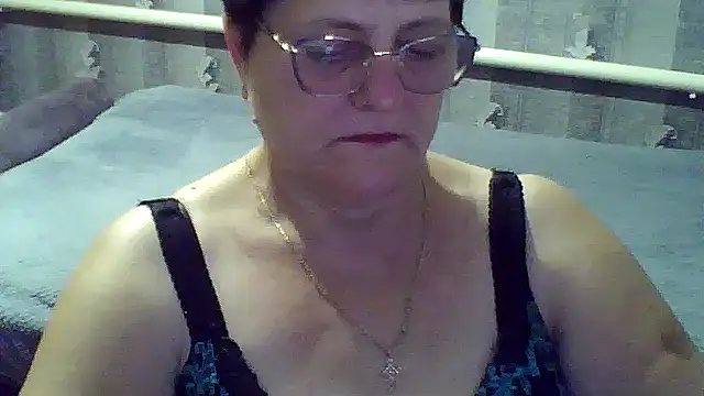 Snapshot of ElzaJewel chatting on November 2025 07:03:01 PM ElzaJewel online show from November 2025 07:03:01 PM