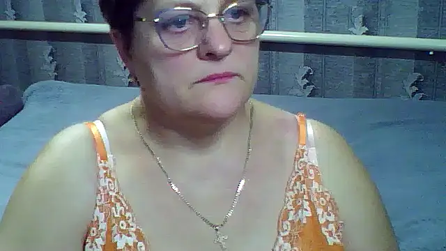 Snapshot of ElzaJewel chatting on February 2026 10:28:02 PM ElzaJewel online show from February 2026 10:28:02 PM