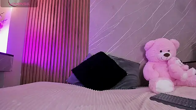 ariana jhonson1 online show from November 2025 12:38:01 PM