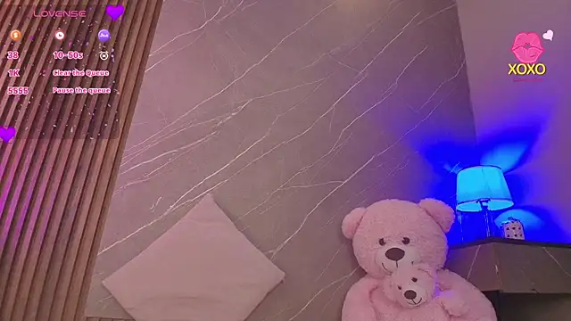 ariana jhonson1 online show from April 2026 12:19:02 PM