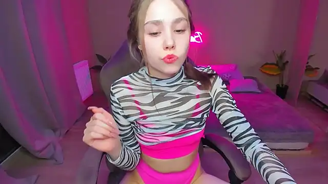 YourMegan online show from March 2025 02:48:01 AM