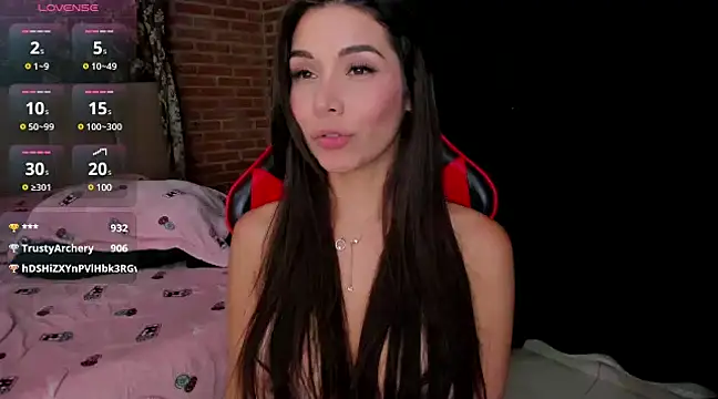 Snapshot of playsweetashley_ chatting on March 2025 06:00:02 AM playsweetashley  online show from March 2025 06:00:02 AM