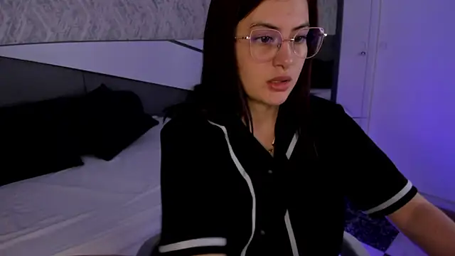 Miile Evans online show from February 2025 04:34:02 PM