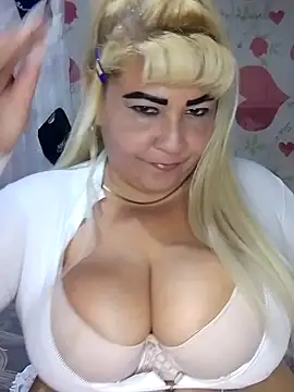 BonniAdams online show from October 2025 12:33:02 AM