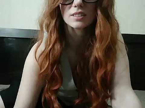 Snapshot of _AliceOwen_ chatting on February 2025 08:57:01 PM AliceOwen online show from February 2025 08:57:01 PM