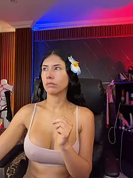 Snapshot of XiaQueen chatting on February 2026 11:40:02 AM XiaQueen online show from February 2026 11:40:02 AM