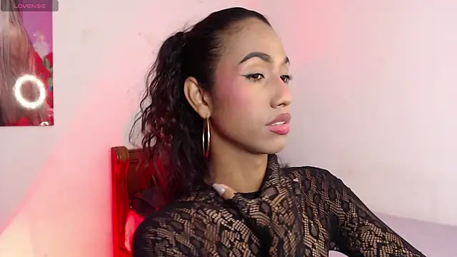 Alissemasiel online show from December 2025 04:32:01 AM