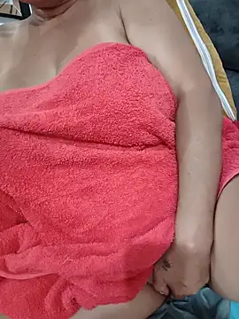 Snapshot of thefuckingowneroftits chatting on April 2026 08:06:02 AM thefuckingowneroftits online show from April 2026 08:06:02 AM