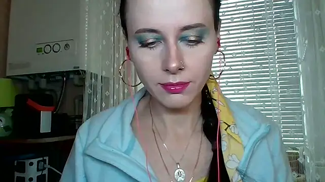 LuminousLady online show from November 2025 11:00:02 AM