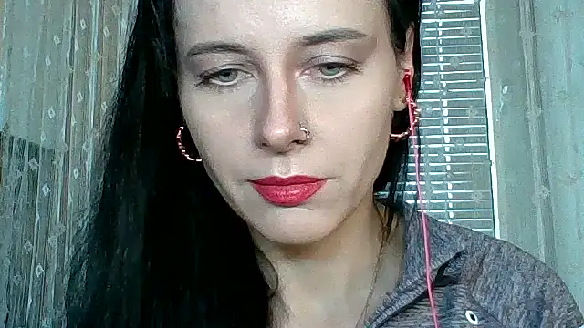 LuminousLady online show from November 2025 12:37:01 PM