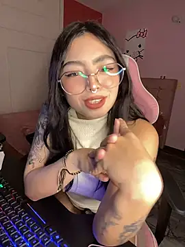 Snapshot of Valu_euphoria chatting on July 2026 08:33:02 PM Valu euphoria online show from July 2026 08:33:02 PM