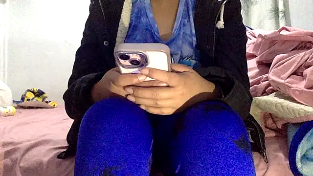 sharonlopez9611 online show from November 2025 02:58:01 AM