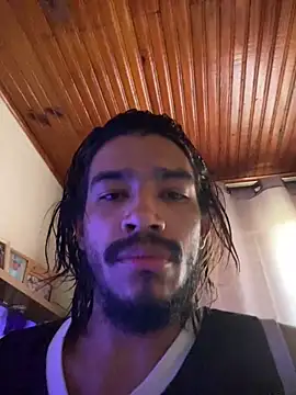 Snapshot of Mineirinho043 chatting on May 2026 02:21:02 PM Mineirinho043 online show from May 2026 02:21:02 PM