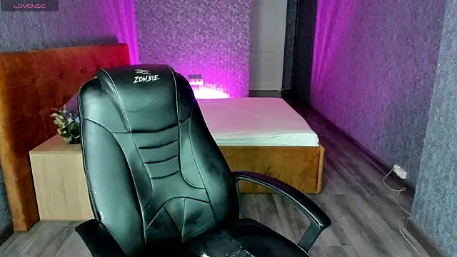 Snapshot of Mimi_Webb chatting on February 2025 12:37:02 PM Mimi Webb online show from February 2025 12:37:02 PM