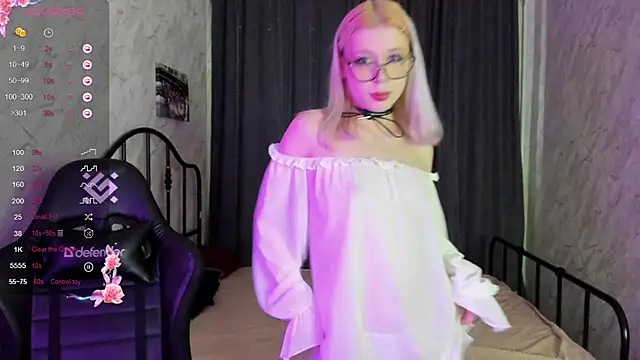 Snapshot of Mimi_Webb chatting on March 2025 11:29:01 AM Mimi Webb online show from March 2025 11:29:01 AM