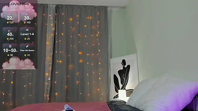 Mia Luw online show from March 2025 10:13:02 PM